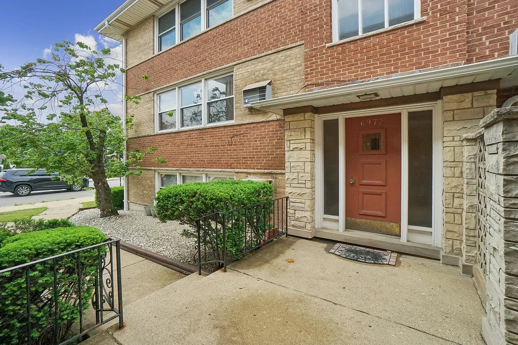 6972 West Belmont Avenue Chicago IL 60634