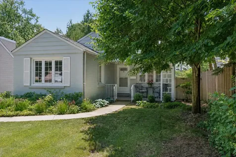 1620 Elder Lane Northfield IL 60093
