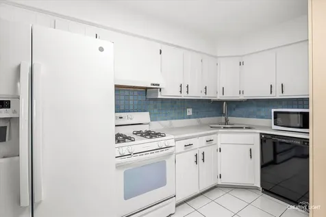 109 Gregory Street Aurora IL 60504