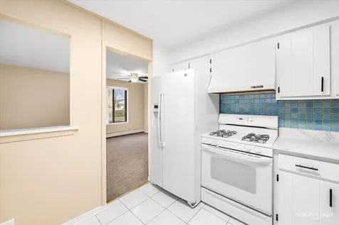 109 Gregory Street Aurora IL 60504