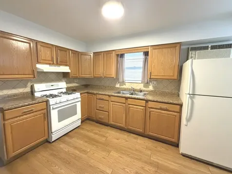 1617 North 35th Avenue Melrose Park IL 60160