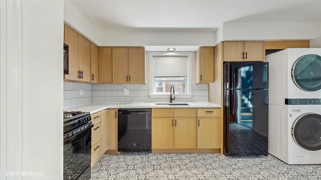 4614 North Central Avenue Chicago IL 60630