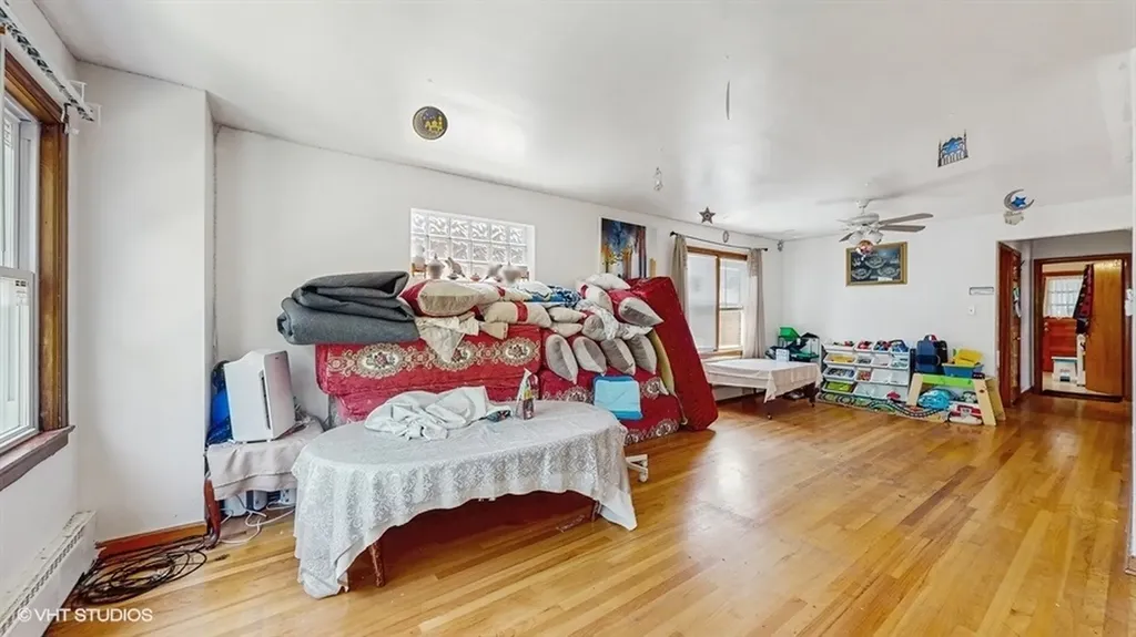 4614 North Central Avenue Chicago IL 60630