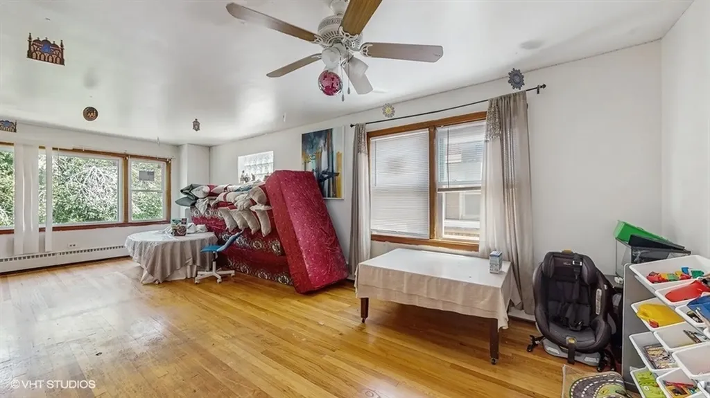 4614 North Central Avenue Chicago IL 60630