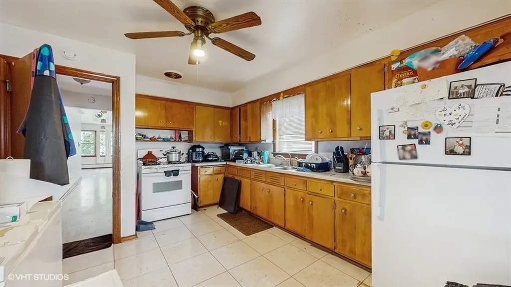 4614 North Central Avenue Chicago IL 60630
