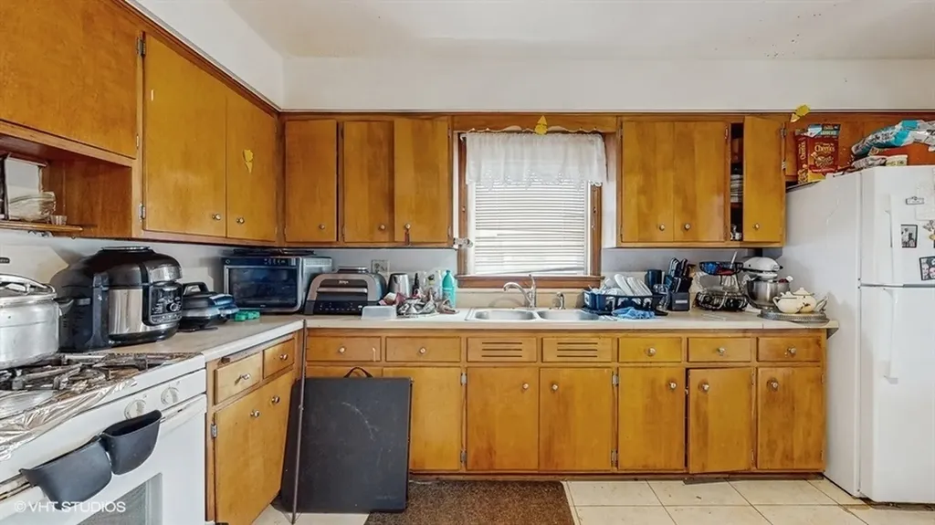 4614 North Central Avenue Chicago IL 60630
