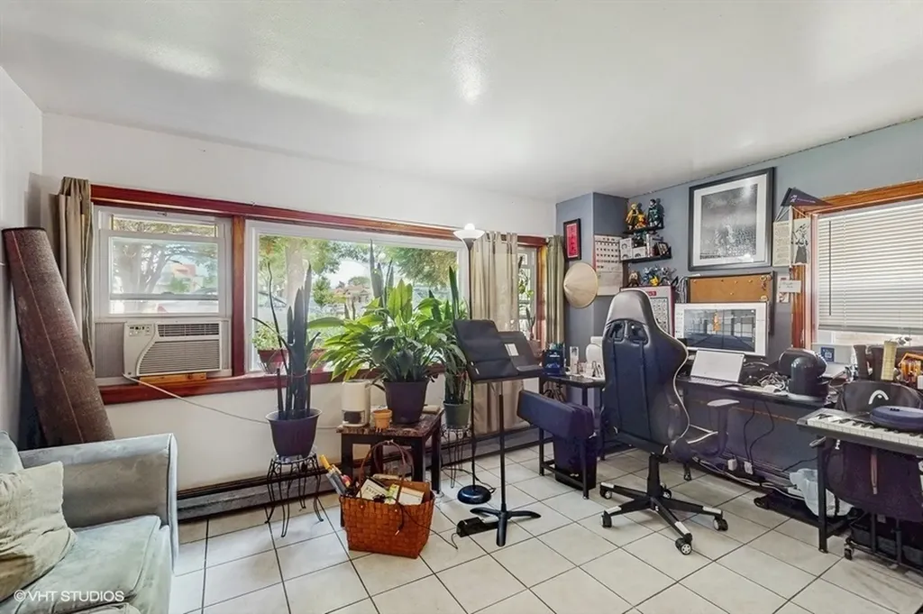 4614 North Central Avenue Chicago IL 60630