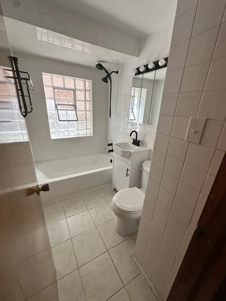 4614 North Central Avenue Chicago IL 60630