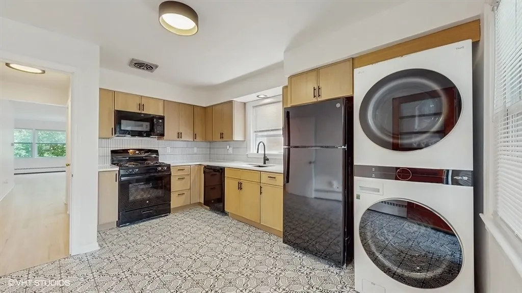 4614 North Central Avenue Chicago IL 60630