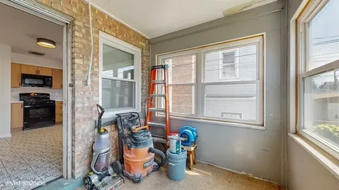 4614 North Central Avenue Chicago IL 60630