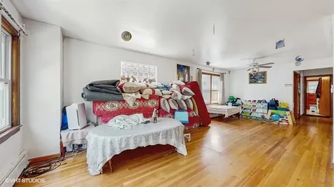 4614 North Central Avenue Chicago IL 60630