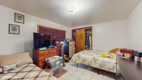 4614 North Central Avenue Chicago IL 60630