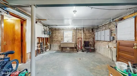 4614 North Central Avenue Chicago IL 60630