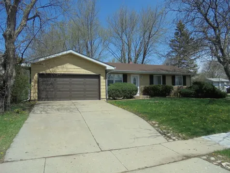 66 Barrow Drive Crystal Lake IL 60014