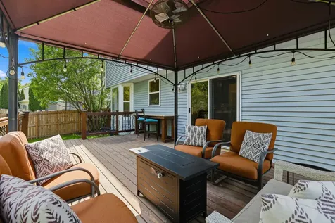 400 Willow Road Lakemoor IL 60051