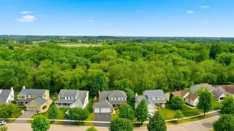 400 Willow Road Lakemoor IL 60051