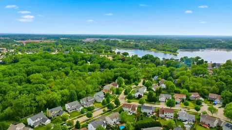 400 Willow Road Lakemoor IL 60051