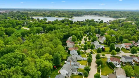 400 Willow Road Lakemoor IL 60051