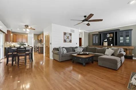 400 Willow Road Lakemoor IL 60051