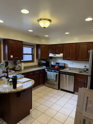 1354 West George Street Chicago IL 60657