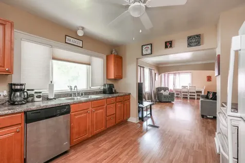 197 North Cleveland Avenue Bradley IL 60915
