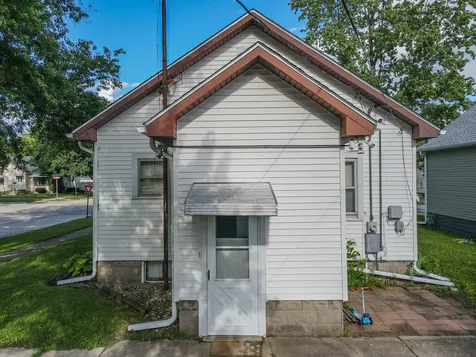 197 North Cleveland Avenue Bradley IL 60915