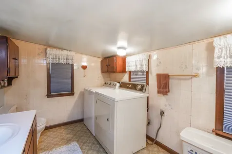197 North Cleveland Avenue Bradley IL 60915