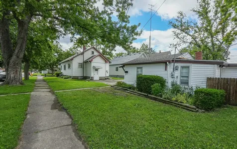 197 North Cleveland Avenue Bradley IL 60915