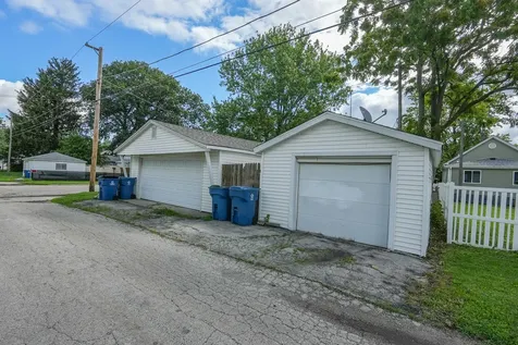 197 North Cleveland Avenue Bradley IL 60915