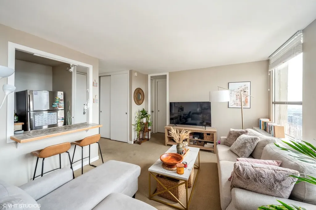 2626 North Lakeview Avenue Chicago IL 60614