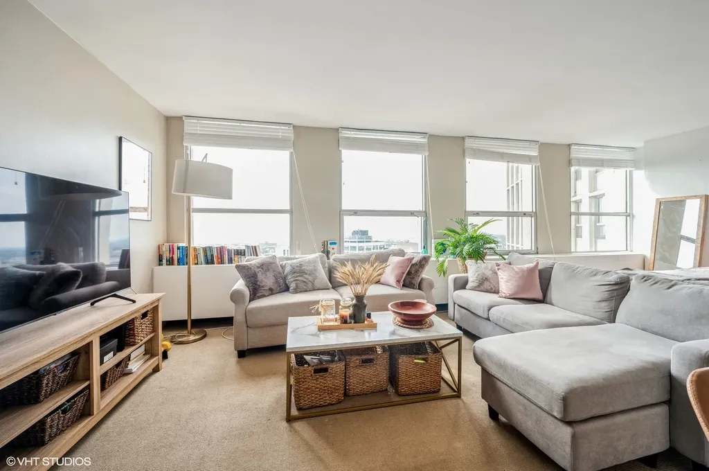 2626 North Lakeview Avenue Chicago IL 60614
