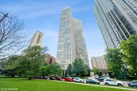 2626 North Lakeview Avenue Chicago IL 60614