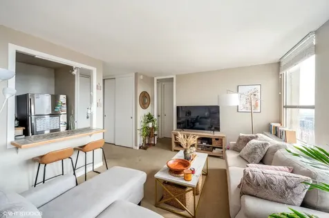 2626 North Lakeview Avenue Chicago IL 60614