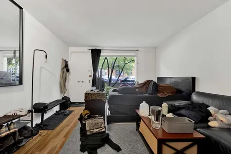 235 West Eugenie Street Chicago IL 60614