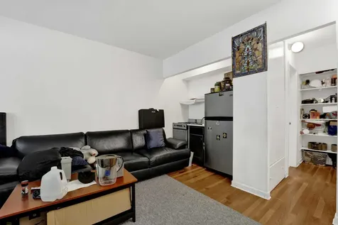 235 West Eugenie Street Chicago IL 60614