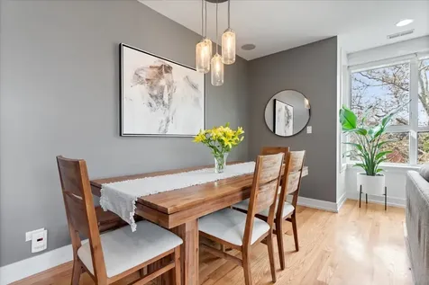 821 West Roscoe Street Chicago IL 60657