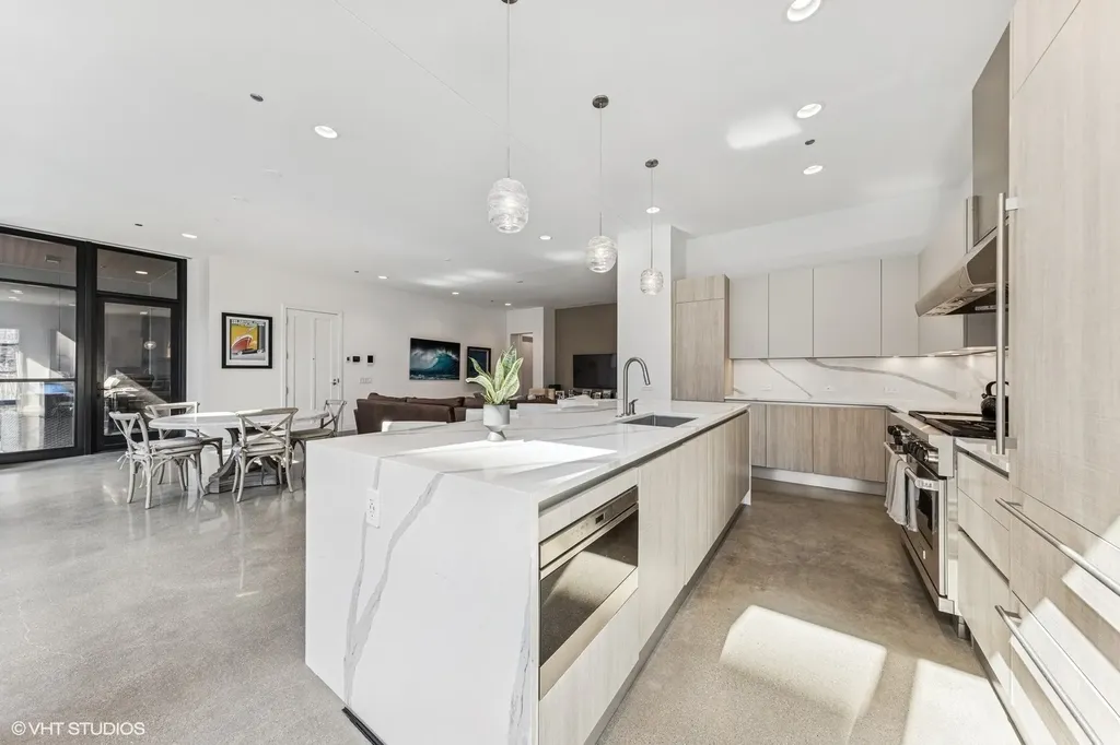 900 West Washington Boulevard Chicago IL 60607