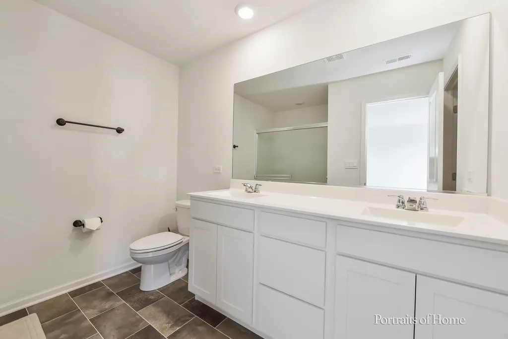 2068 Canyon Creek Court Aurora IL 60503