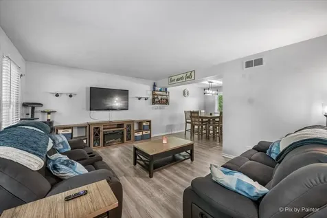 1441 Loch Lomond Drive Crystal Lake IL 60014
