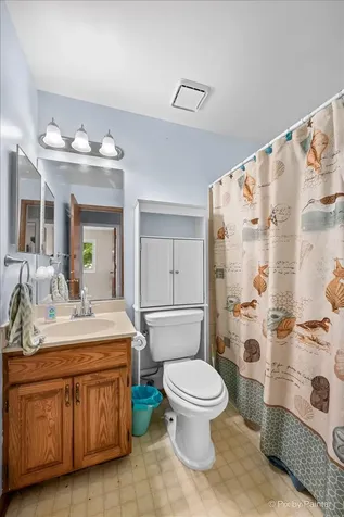 1441 Loch Lomond Drive Crystal Lake IL 60014