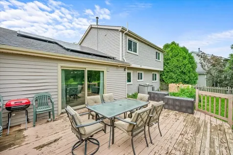 1441 Loch Lomond Drive Crystal Lake IL 60014