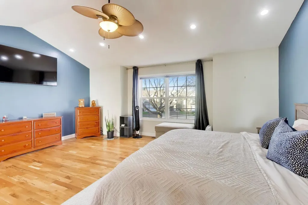 1422 Welland Court Roselle IL 60172