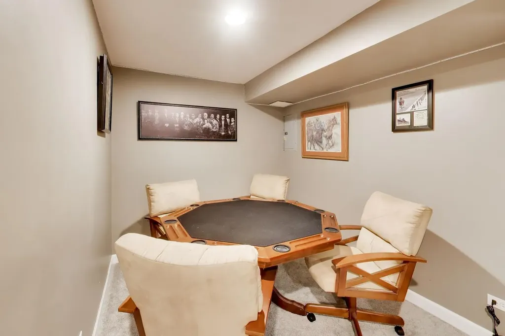 1422 Welland Court Roselle IL 60172