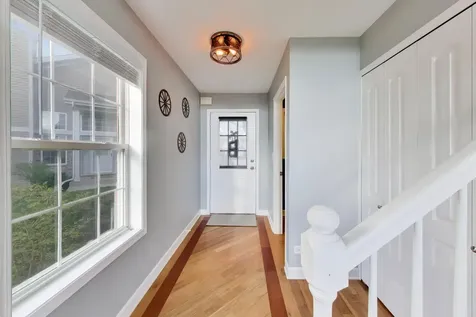1422 Welland Court Roselle IL 60172