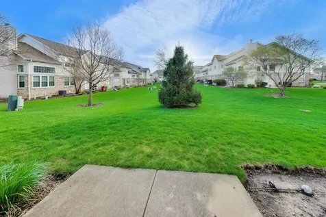 1422 Welland Court Roselle IL 60172