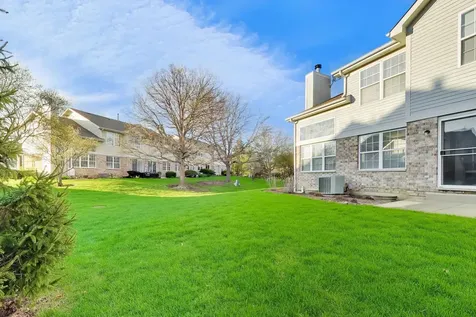 1422 Welland Court Roselle IL 60172