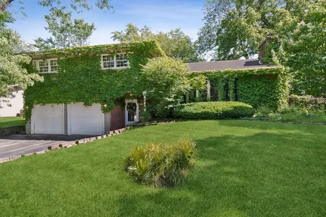 1336 Foxglove Drive Batavia IL 60510