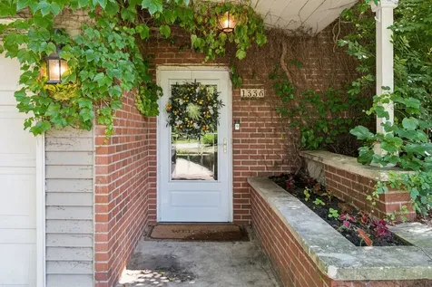 1336 Foxglove Drive Batavia IL 60510