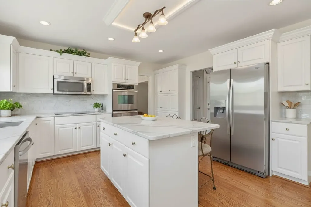 26W248 Tuckaway Court Winfield IL 60190