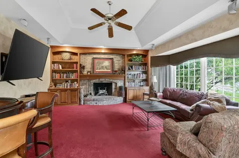 26W248 Tuckaway Court Winfield IL 60190